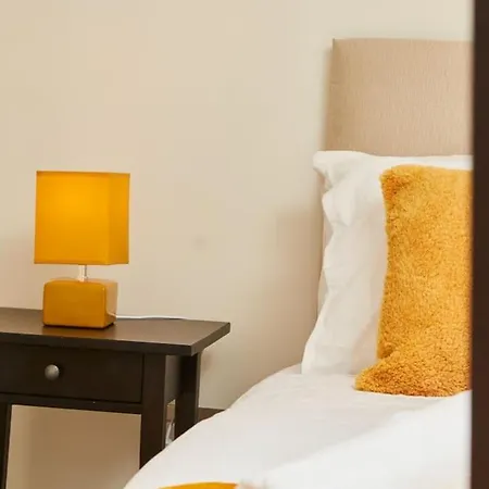 Perfect For Business Travellers & Relocation - 4 Beds, 2 Bath - Free Wifi - Monthly Offers Appartement Leeds (West Yorkshire)