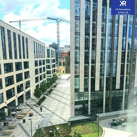 Appartement Perfect For Business Travellers & Relocation - 4 Beds, 2 Bath - Free Wifi - Monthly Offers *