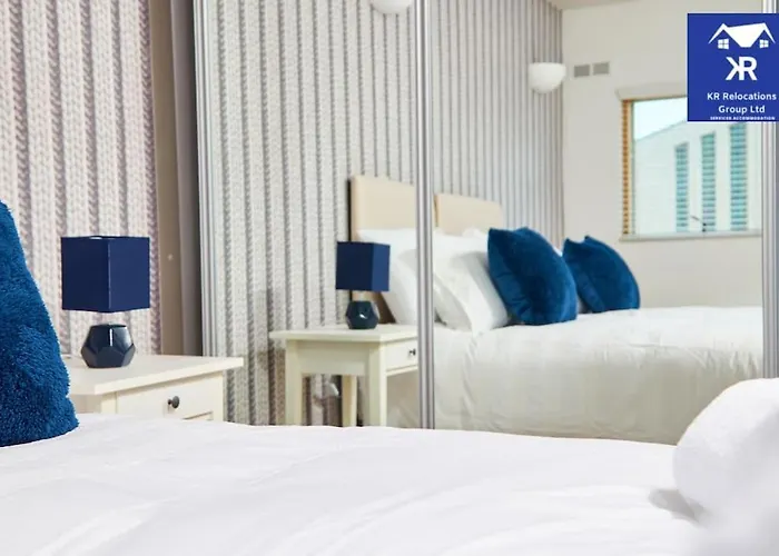 Perfect For Business Travellers & Relocation - 4 Beds, 2 Bath - Free Wifi - Monthly Offers *