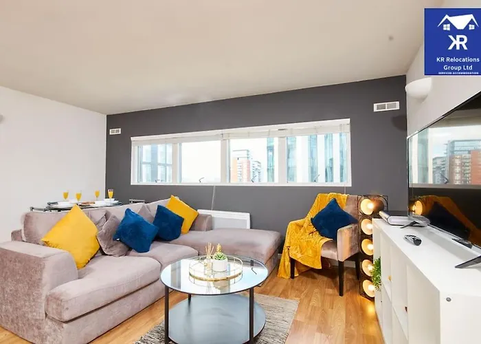 Perfect For Business Travellers & Relocation - 4 Beds, 2 Bath - Free Wifi - Monthly Offers * 利兹