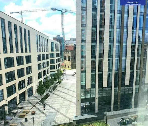 公寓 Perfect For Business Travellers & Relocation - 4 Beds, 2 Bath - Free Wifi - Monthly Offers *